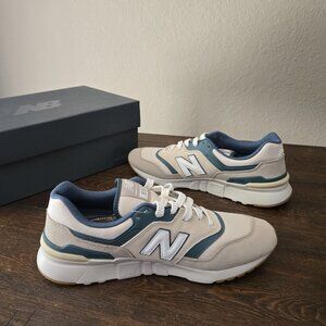 New Balance Size 9 - CM997HGS